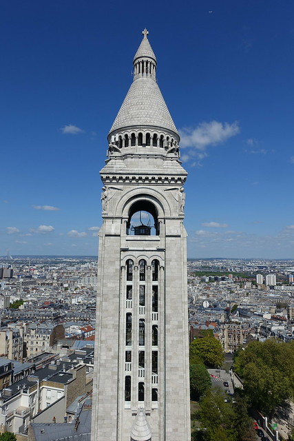 The Majestic Dome of Sacré-Cœur: A Symbol of Faith and Parisian Panorama The Majestic Dome of Sacré-Cœur: A Symbol of Faith and Parisian Panorama